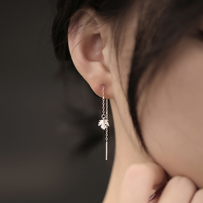 Maple Leaf Earrings for Women, Fashionable and Elegant Long Tassel Leaf Earrings, 2026 New Style, Simple and Affordable Ear Accessories