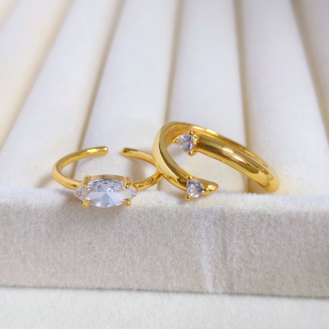 Gold-Plated Stacked Wide Version Marquise Diamond Ring for Women, Fashionable and Unique Tail Ring, New Niche Design, High-End Feel