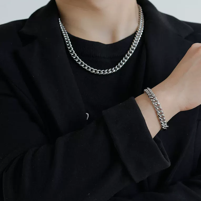 Non fading Cuban chain necklace, men's trendy hip-hop, women's men's collarbone chain, trendy brand versatile titanium steel chain