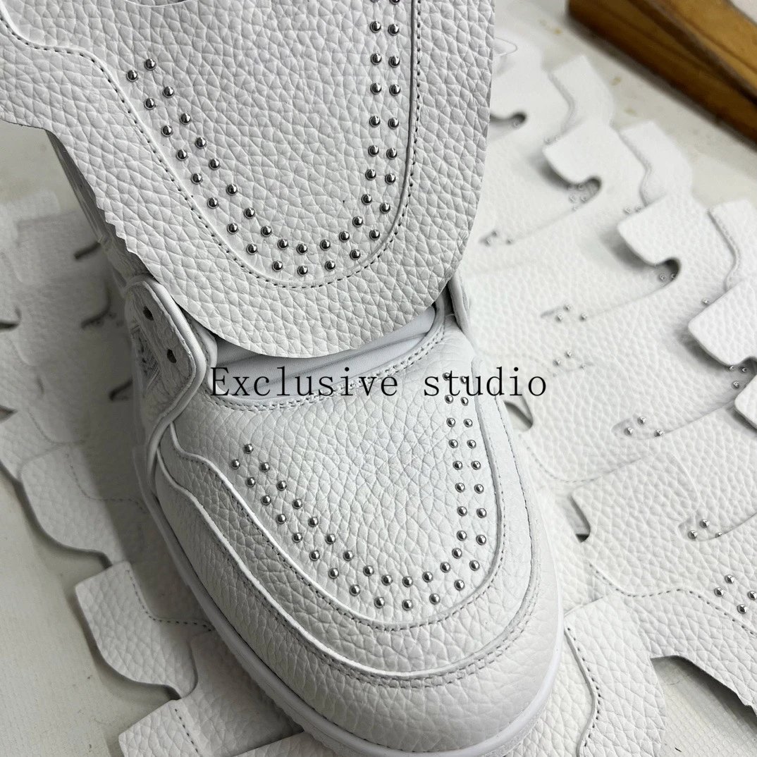 L Shoes V