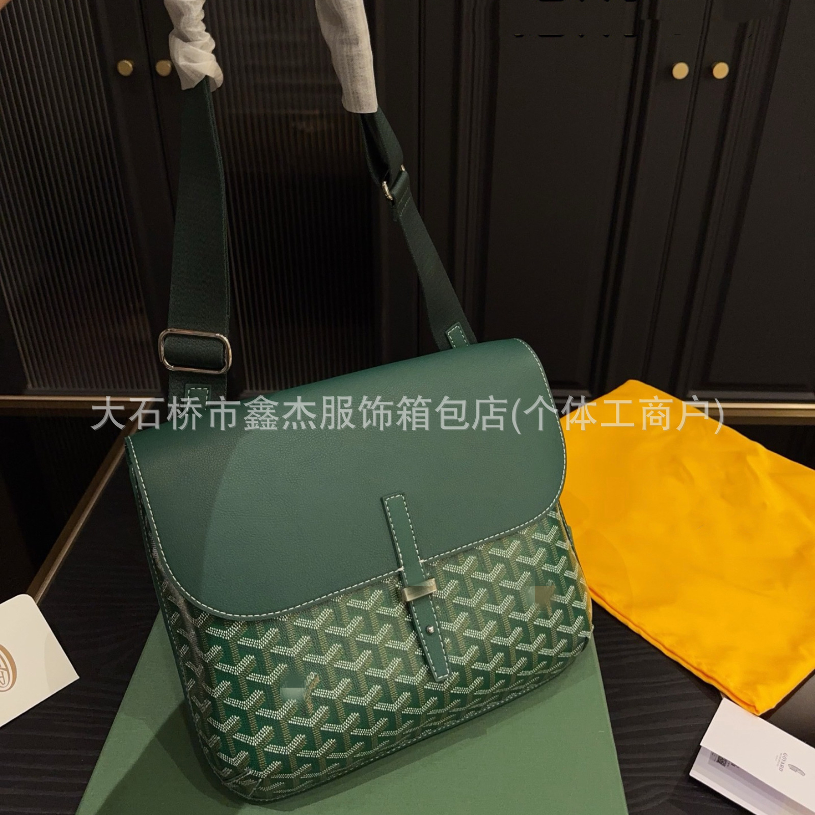 High-End Cross-Border Unisex Commuter Bag, Briefcase, Flap Messenger Bag, Canvas Leather Bag, Hand Chain Crossbody Bag foto QC de 1688 en Qualit.ly