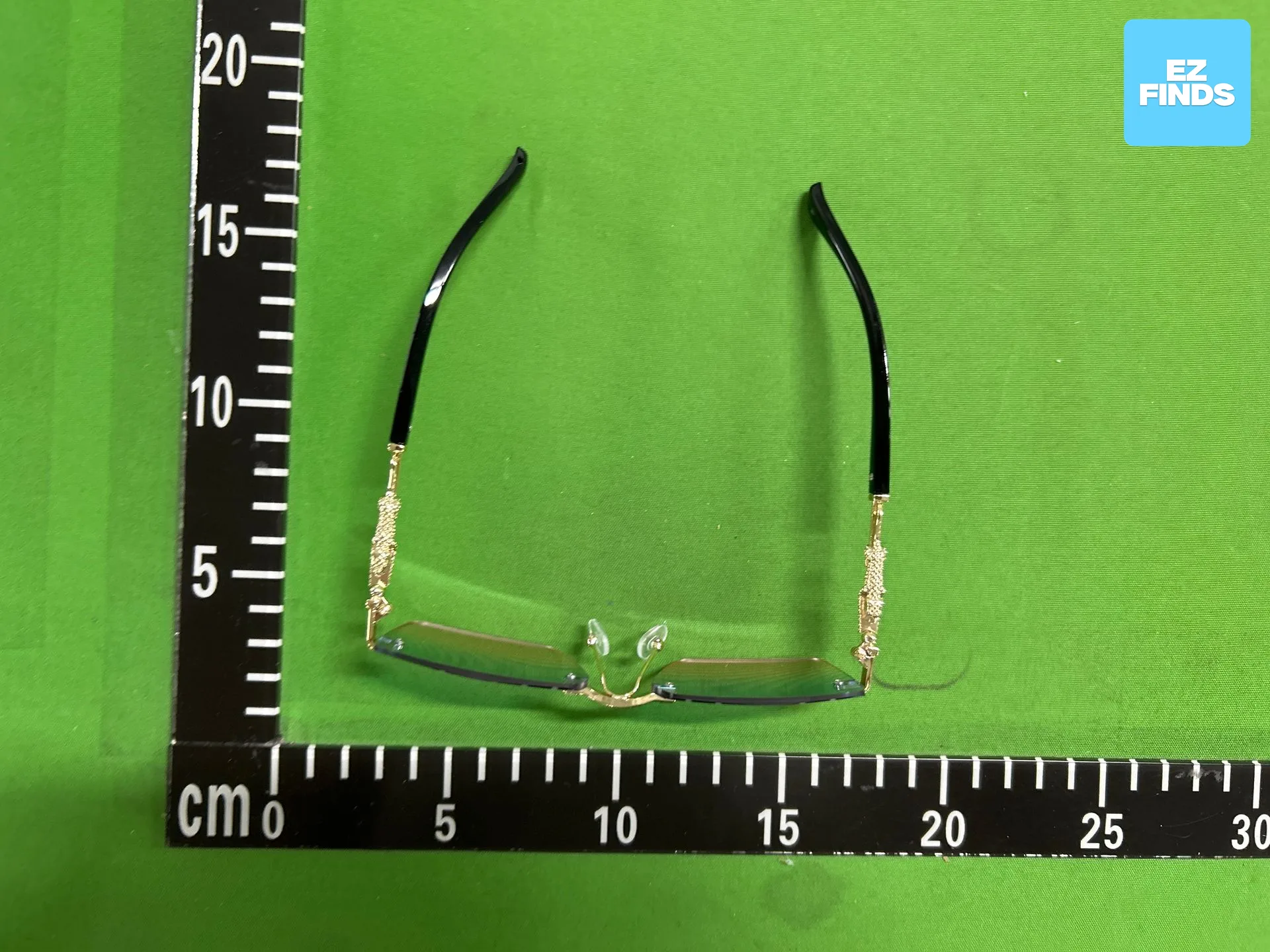 Cross-Border New Rimless Fashion Sunglasses with European and American Personality Leopard Decoration and Personalized Edge-Cut Pc Lens Sunglasses photo QC de 1688 sur Qualit.ly QC
