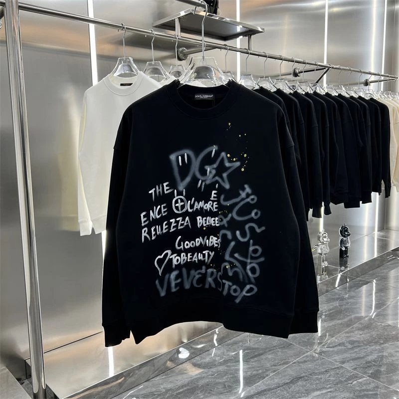 Street-style autumn/winter DG letter hand-painted graffiti loose-fit pure cotton long-sleeve hoodie, plus-size unisex couple’s wear.