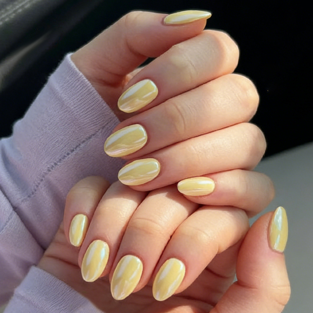 Daily Youthful Style Creamy Yellow Electroplated Wearable Nail Art Short Oval High-End Detachable Solid Color Nail Tips 32 Pieces