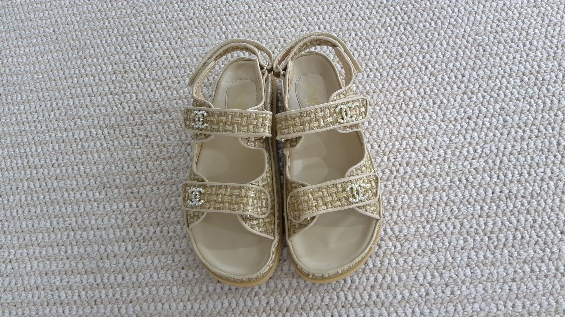 Chanel Style Velcro Sandals Women's Casual Thick-soled French High-end Roman Flat-soled Summer Niche 2023 Low-heeled Shoes QC