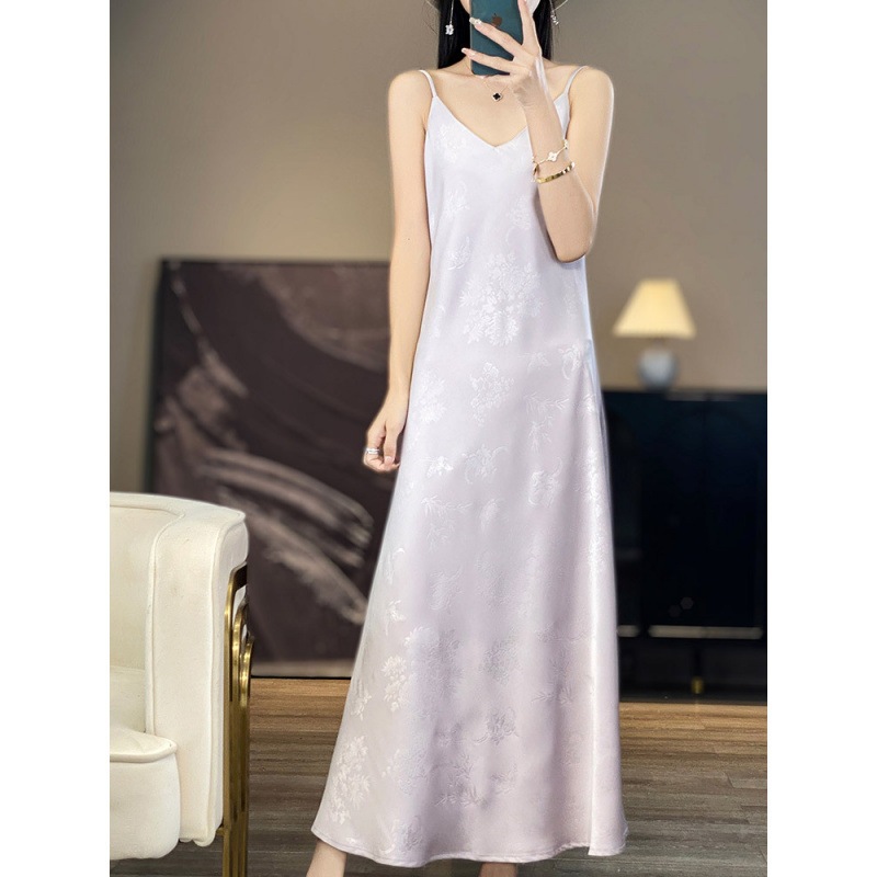 Fashionable and Elegant French-Style Design Acetate Satin Embossed Patterned Spaghetti Strap Dress, New Summer V-Neck Long Dress