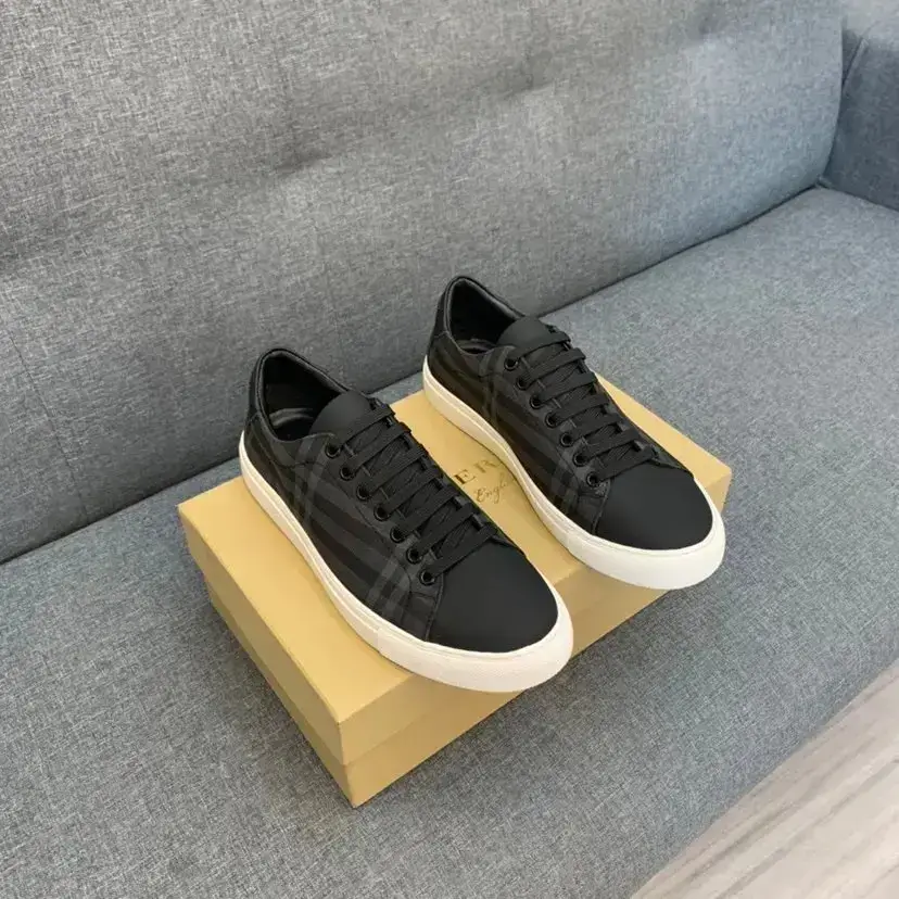 Burberry House Check Sneakers Black