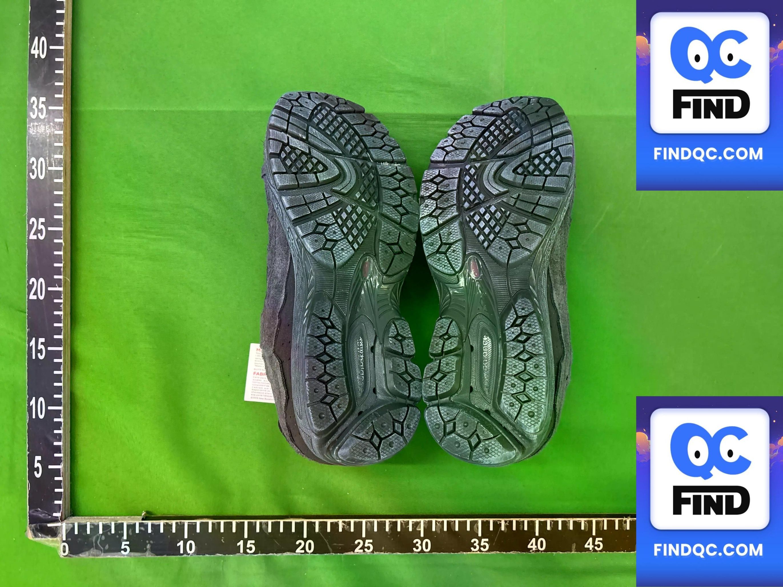 New Balance 2002R QC