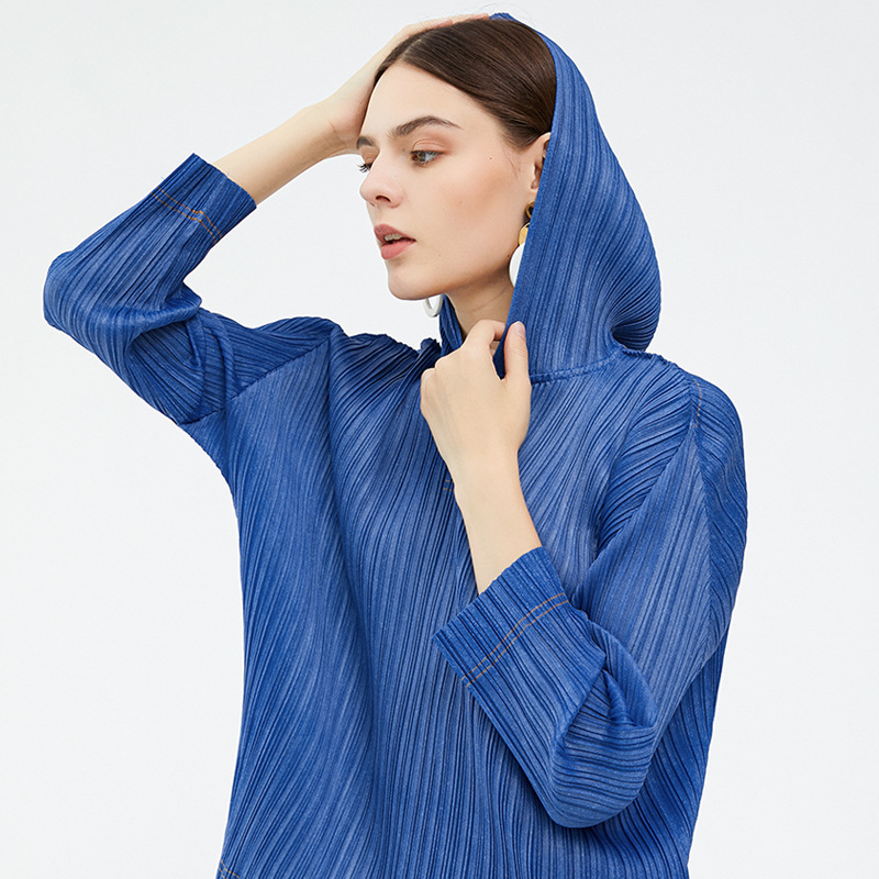 2026 Spring Solid Color Pleated T-Shirt Long-Sleeved Casual Top with a Sense of Design Korean Style Hooded Sweatshirt for Women with a High-End Feel