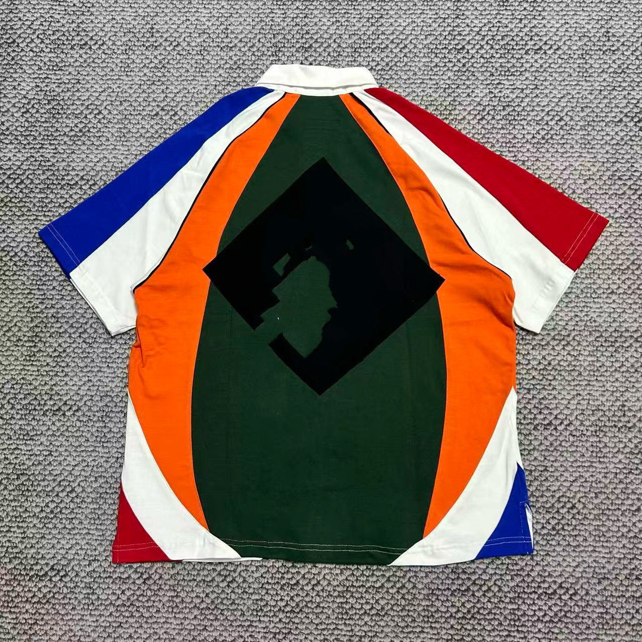 Sup Color-Blocked Embroidered Short Sleeves