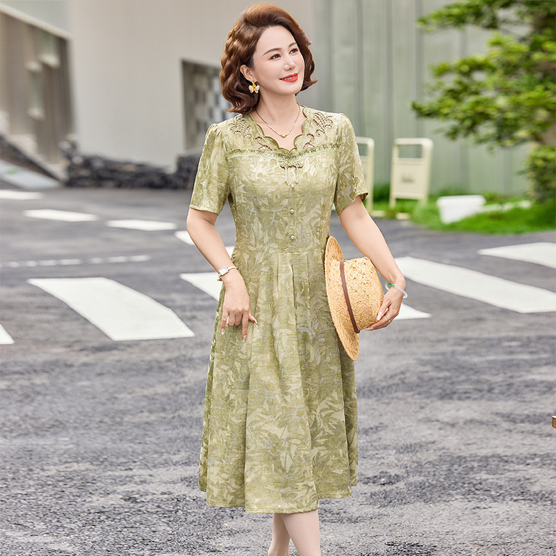 Middle-Aged and Elderly Women's Dresses, Mom-Style Clothing, Simple and Versatile, Loose-Fitting, Stylish, High-End, New Chinese Style, Age-Reducing for Moms