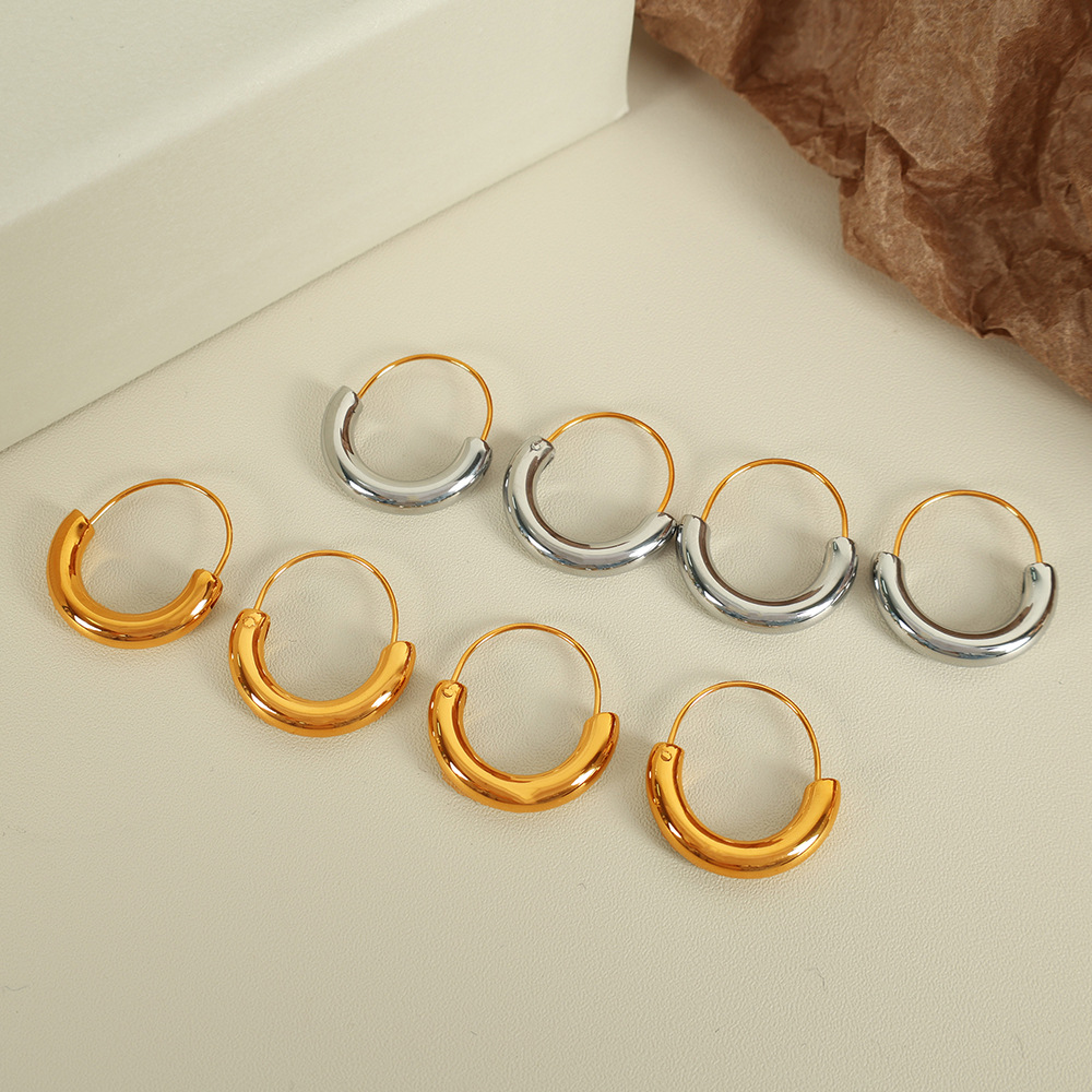 European and American Hot Sale Gold Metallic Inter-color Earrings Geometric Round Semi-circular Ear Buckle Titanium Steel Plated 18K Gold Ear Jewelry