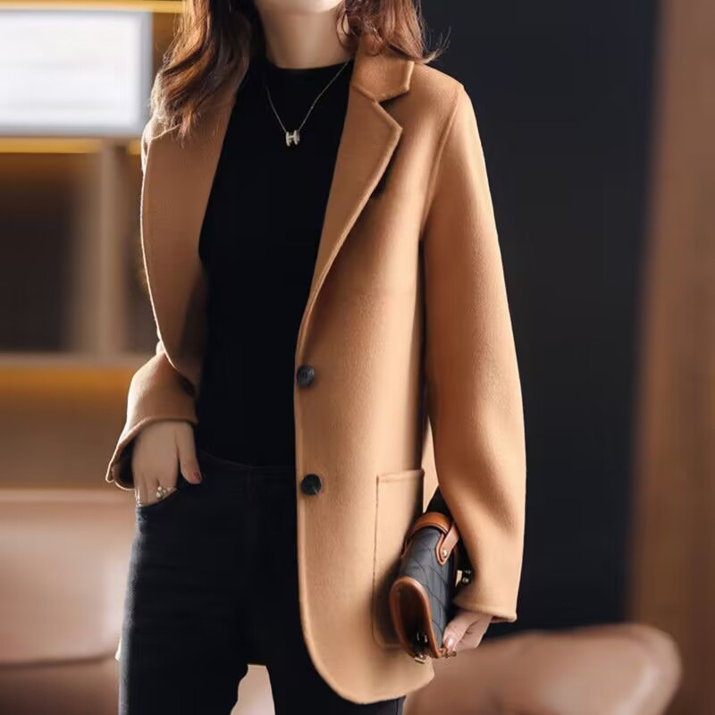 2025 New Autumn and Winter Short Woolen Coat for Women, Solid Color Thickened Mid-Length Suit Collar Coat for Women Wholesale