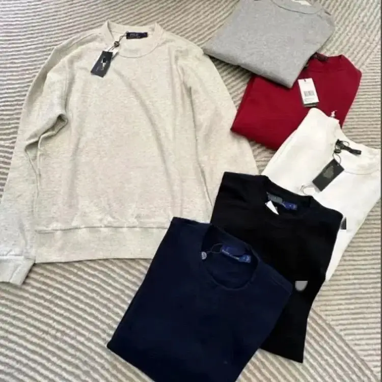 Pull round neck hoodie