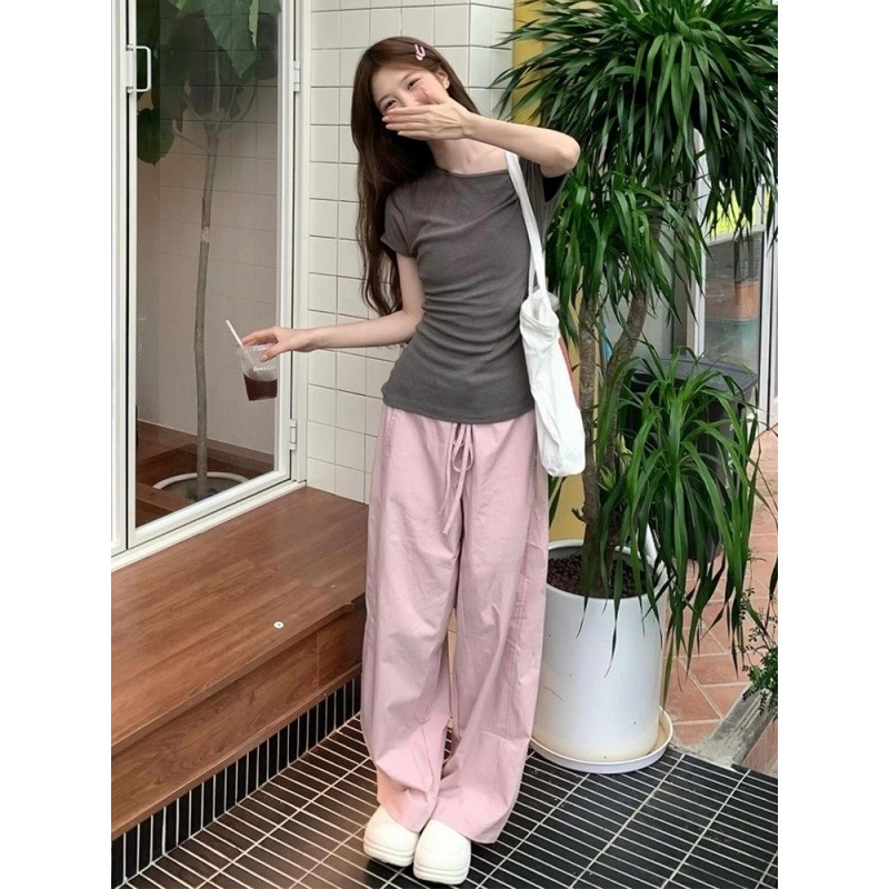 Summer Korean-Style One-Shoulder Casual Sportswear Suit for Female Students, Short-Sleeved Wide-Leg Pants, Loose and Slimming Two-Piece Outfit