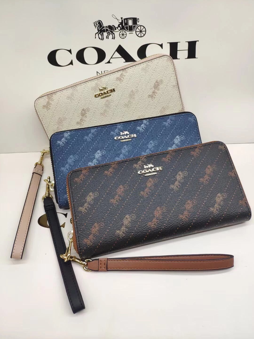 Coach new handheld wallet and carriage model, c3547 three-color, size 20.10.2