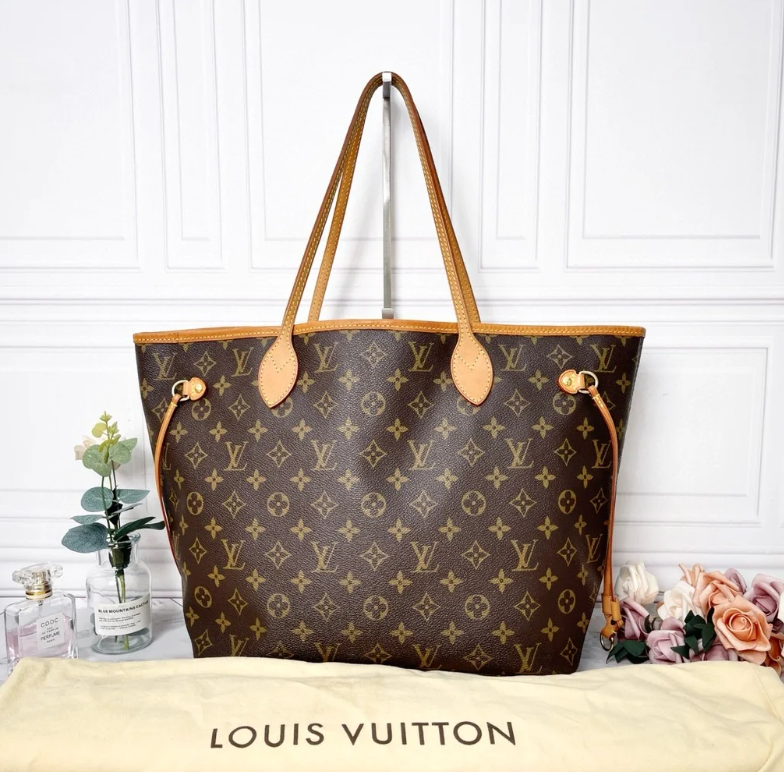 Louis Vuitton Neverfull Tote Bag
