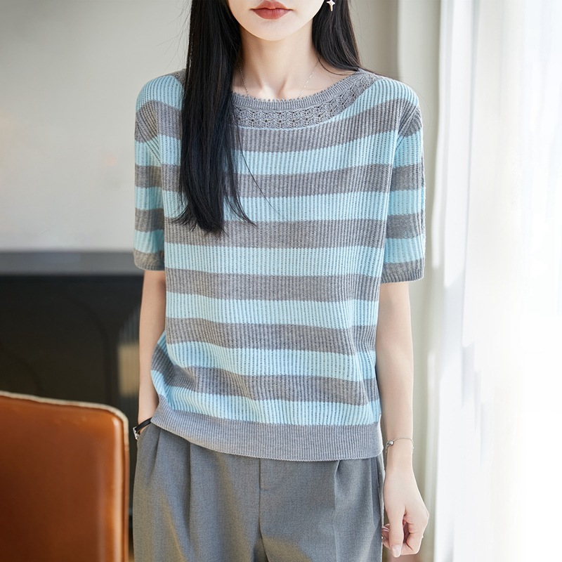 French-Style Retro Striped Knit Short-Sleeve T-Shirt for Women, Summer 2026, Thin Half-Sleeve, Slimming, Versatile, Loose-Fitting Women's Top