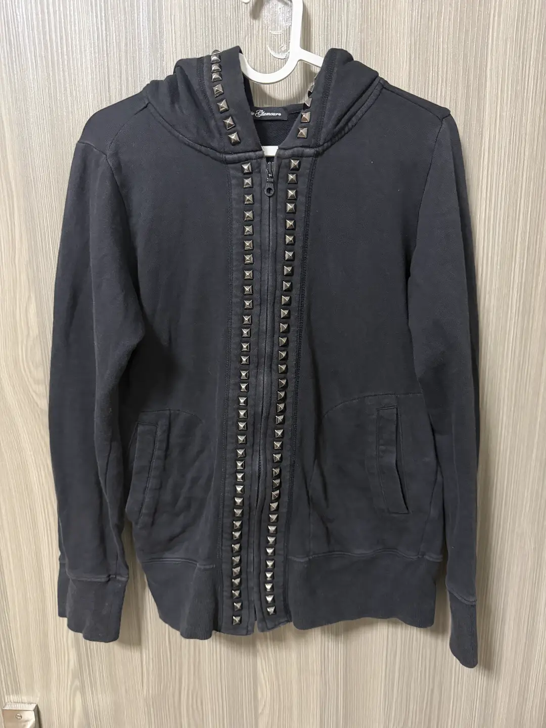 [Rivet Sweatshirt] Dbss Independent Hysteric Glamor Studded Zip-Up Hoodie