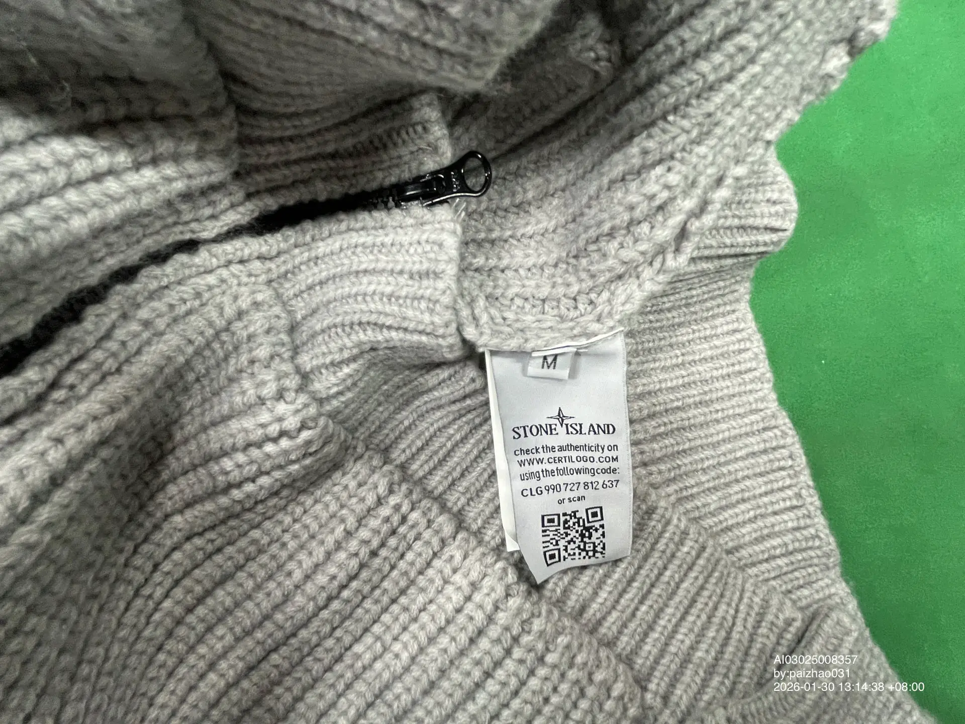 Two-Pocket Patchwork Vertical Stripe Gray Zip-Up Hooded Sweater 11120322