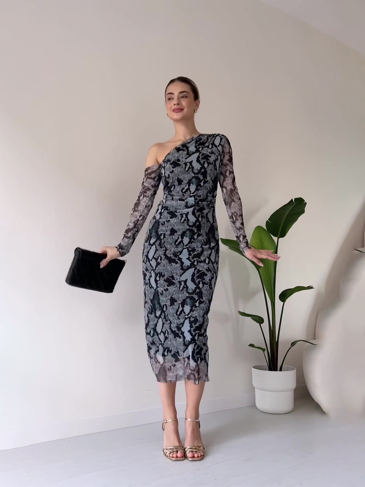 European and American Amazon European and American Women's Clothing 2025 Autumn New Snake Print Long-Sleeved Hip-Hugging Sexy Slim Dress