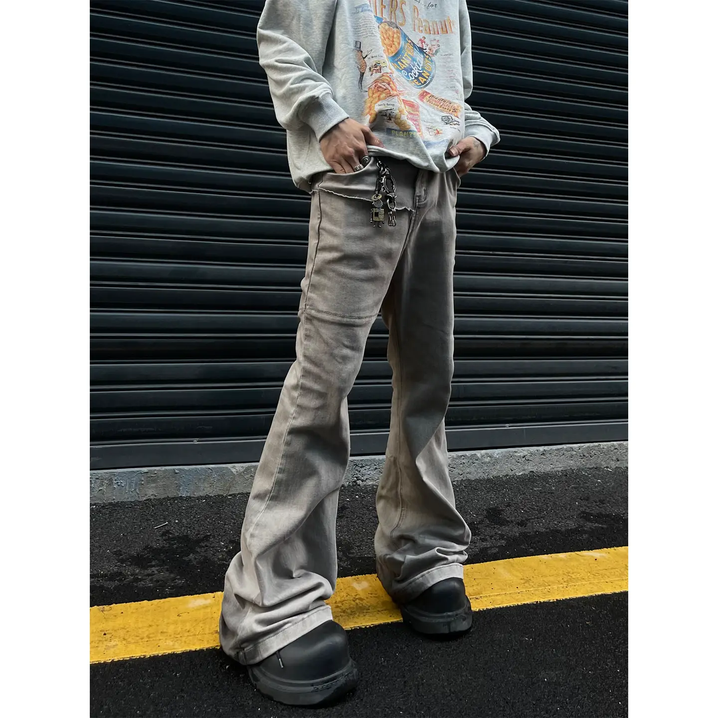 2023 American vintage RO style desert color stretch flare jeans men and women dragged dirty wash wide leg pants