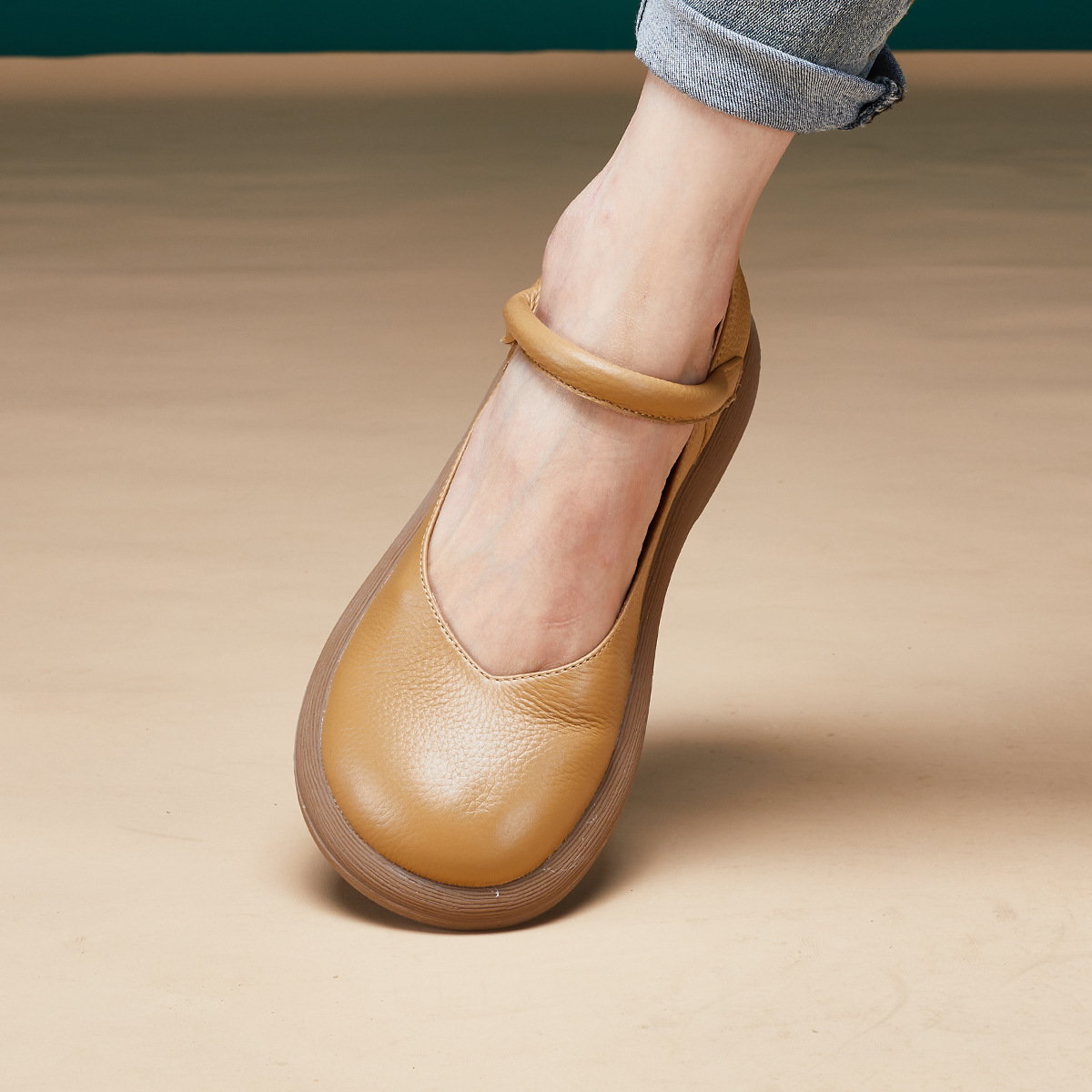 Thick-soled single-layer shoes women's 2024 spring and autumn new soft leather soft-soled comfortable casual shoes all-match retro Mary Jane shoes