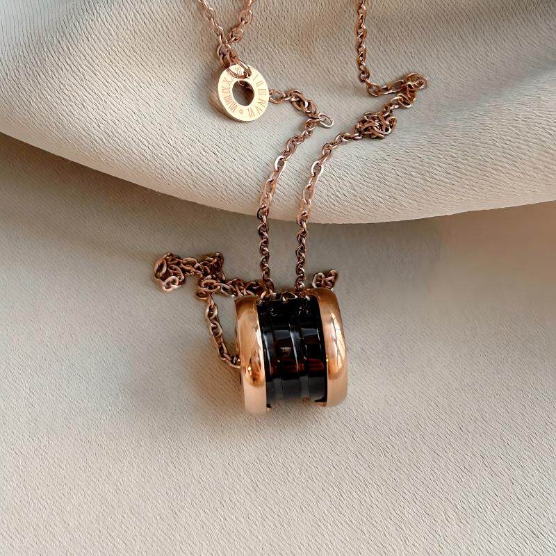 Hos High-End Slim Waist Black Ceramic 18K Rose Gold Titanium Steel Non-Fading Clavicle Sweater Chain Necklace for Men and Women