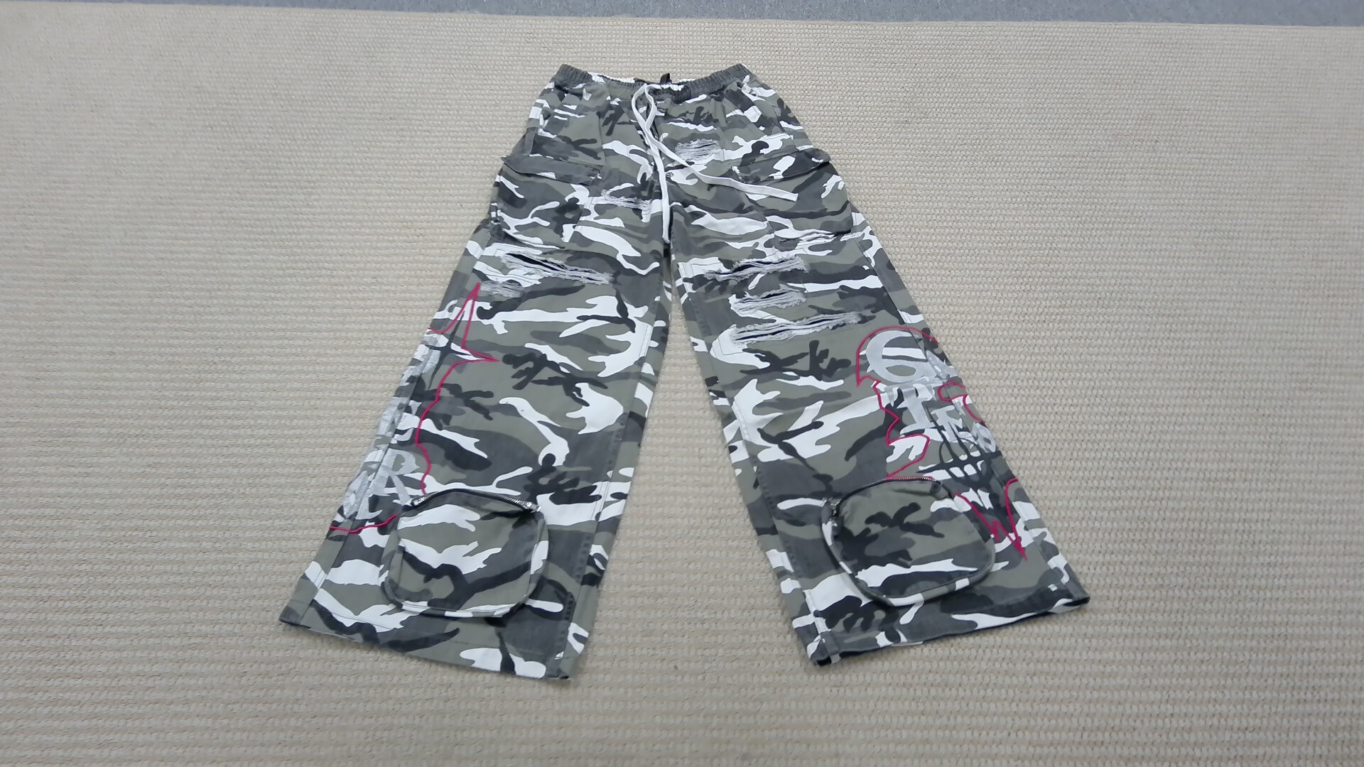 *Rye Chasin Knife-Cut Distressed Washed Vintage Snow Black and White Camouflage Pants Parody Bootleg Cargo QC