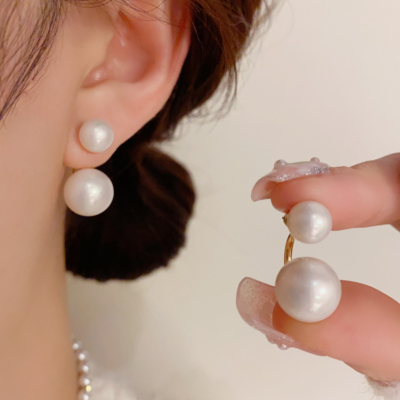 A Pair of Pearl Earrings with a Unique Design for Women, Versatile, Fashionable, Simple, Elegant, and Compact, Wholesale