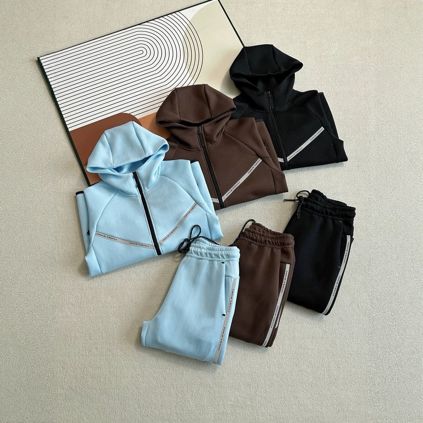 26-Year-Old Men's Spring and Autumn Season Sports Tech Reflective Letter Casual Suit 537 and 540