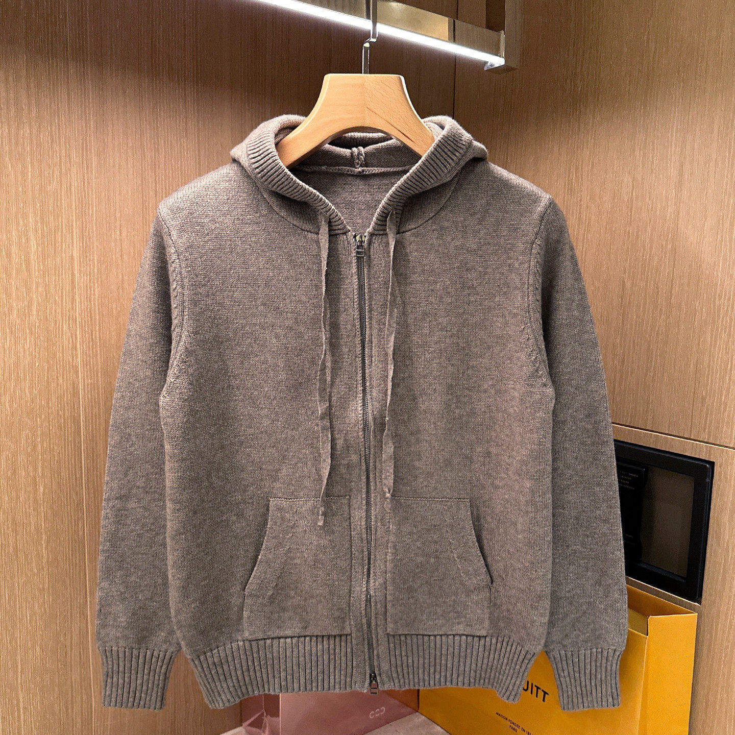 American Retro Men's Casual Zipper Cardigan Knitwear Men's Warm Top Hooded Jacket Knitwear Men's Winter QC-foto van TAOBAO op Qualit.ly