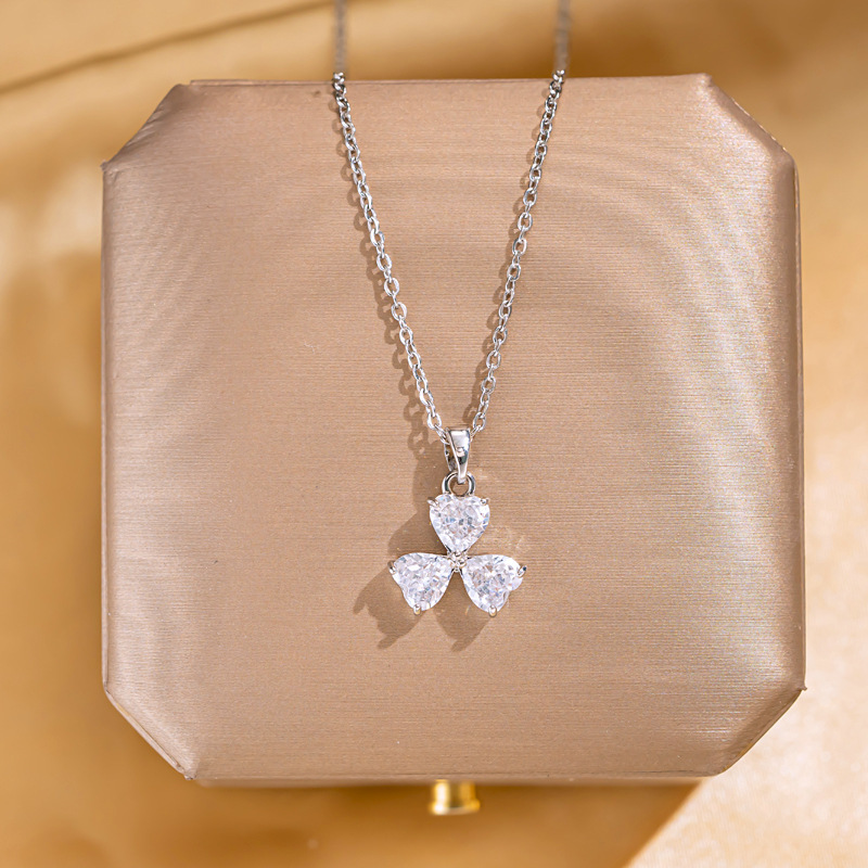 Korean Style Three Love Clover Necklace Women's Simple High-end All-match Zircon Pendant Exquisite Clavicle Chain Jewelry