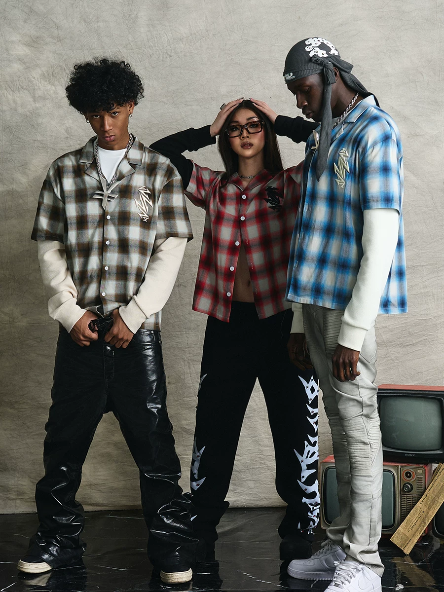 【Vaka Typeshyt】Fake Two-Piece Retro Long-Sleeve Plaid Shirt with Embroidered Lapel, Unisex Style Foto QC de TAOBAO na Qualit.ly