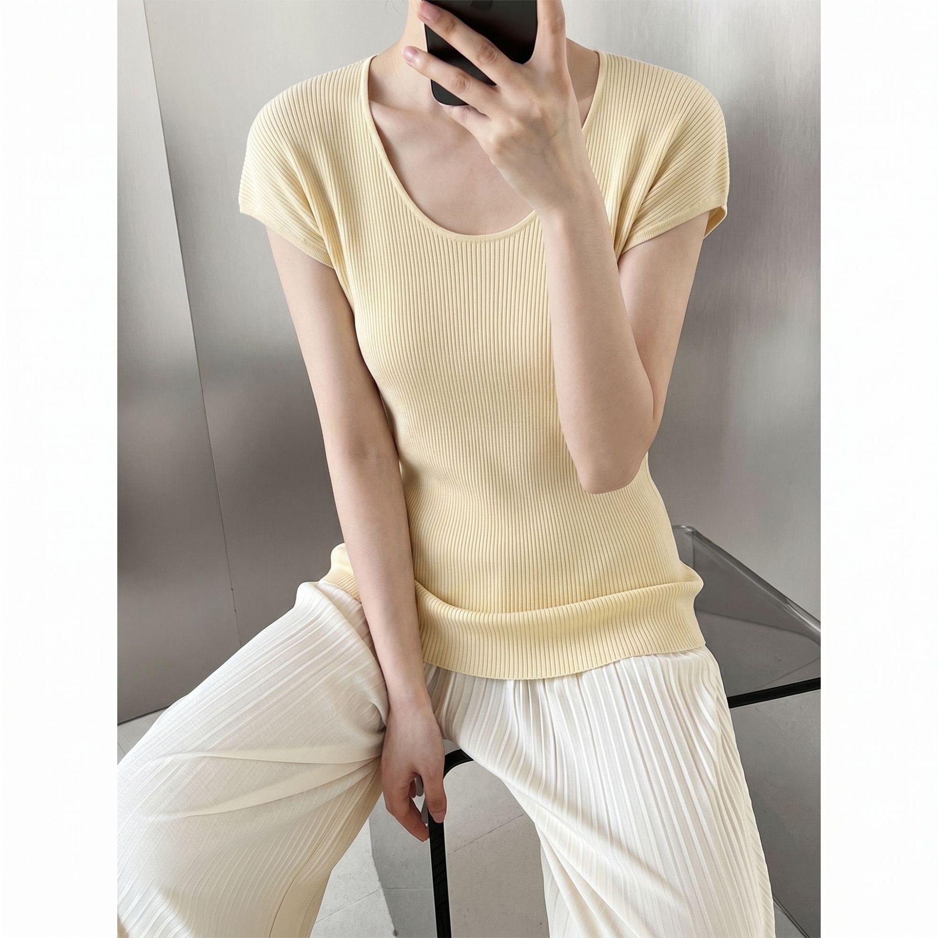 2026 New Style Tencel Silk Gentle Style Round Neck Short-Sleeved T-Shirt Breathable Simple Pure Color Elegant Top for Women