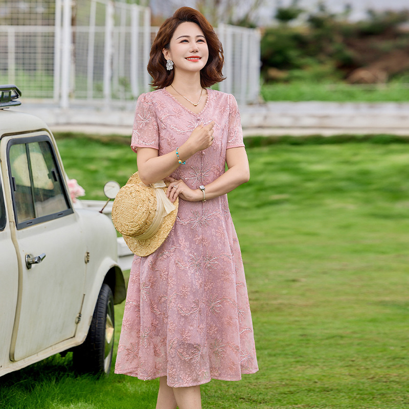 Middle-Aged and Elderly Women's Summer Dress, New Style Embroidered Mesh Breathable Short-Sleeved Mid-Length Dress, Slimming Dress for Moms