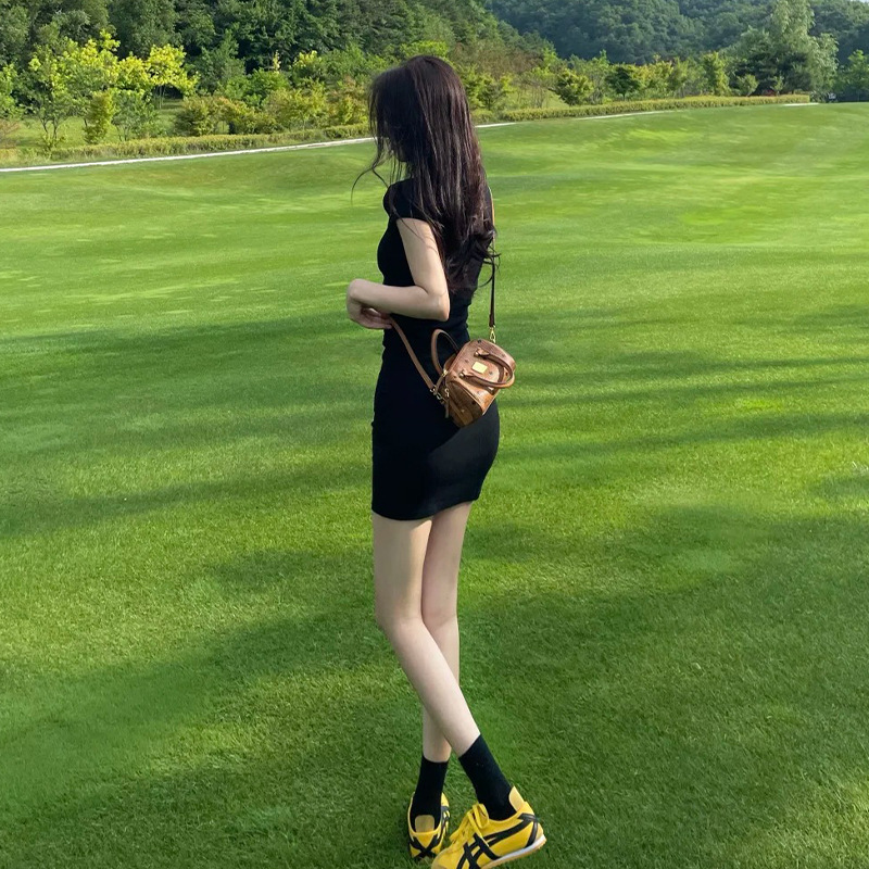 Black Bodycon Dress for Women, Summer 2026 New Style, Slim Fit, Short Dress for Petite Figures, Waist-Cinching, Tight-Fitting, Sexy One-Piece Dress