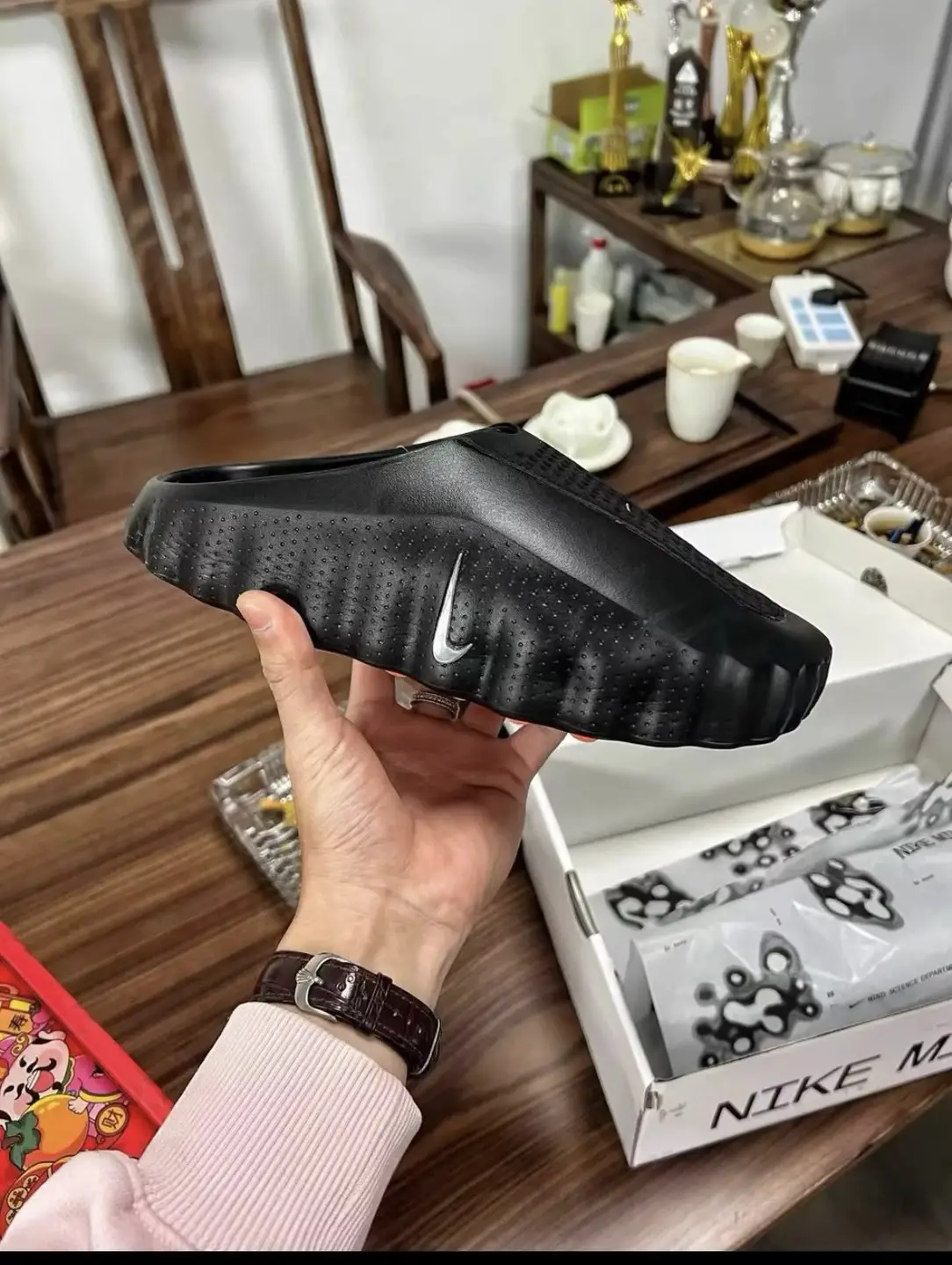 slippers