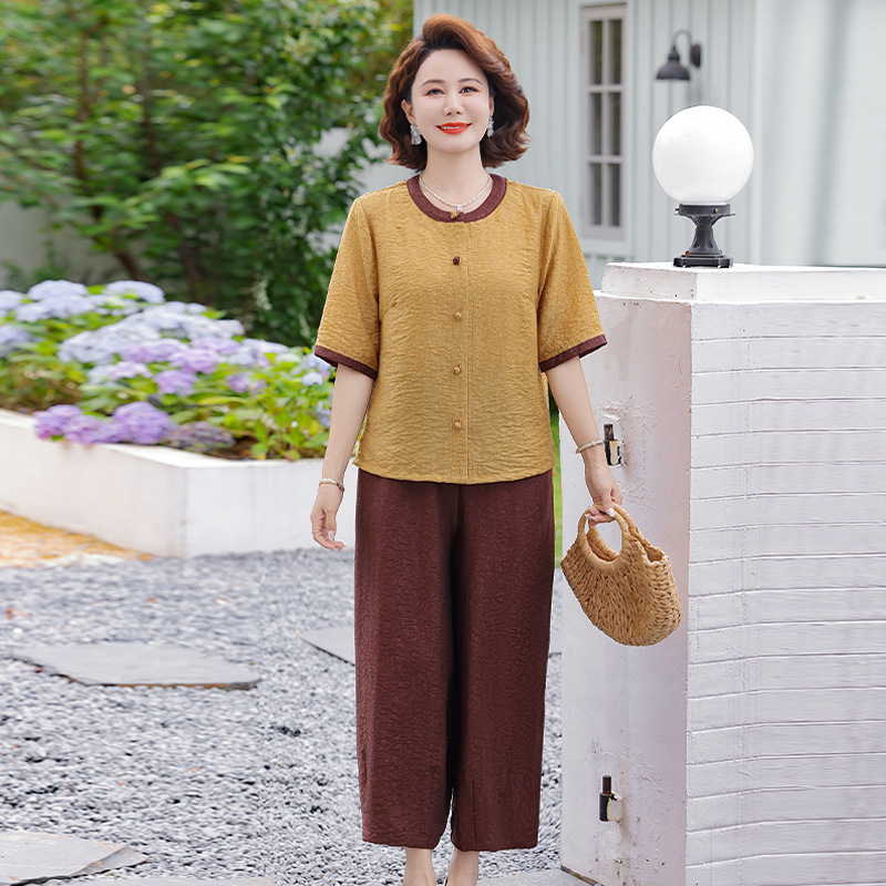 Mom's Summer Casual Short-Sleeve Outfit 2026 New Mother's Day Middle-Aged and Elderly Women's Clothing Simple and Elegant Loose Fit Slimming