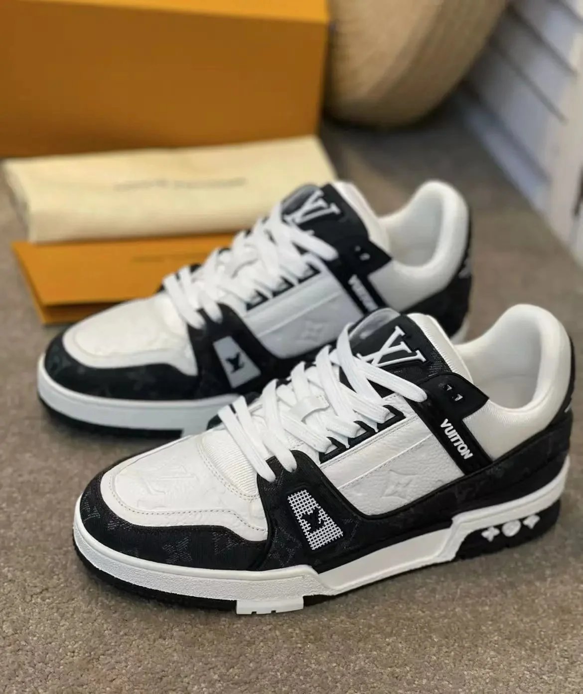 Louis Vuitton Sneakers