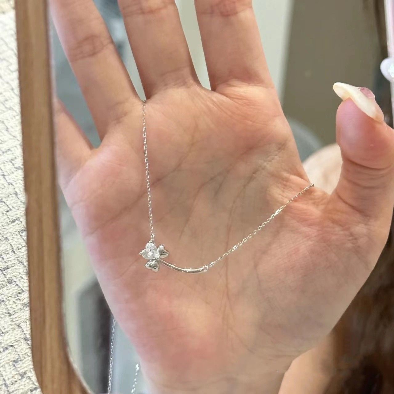 Love Clover Necklace for Women 2026 New Style Simple Light Luxury High-End Elegant Niche Design Clavicle Chain Wholesale