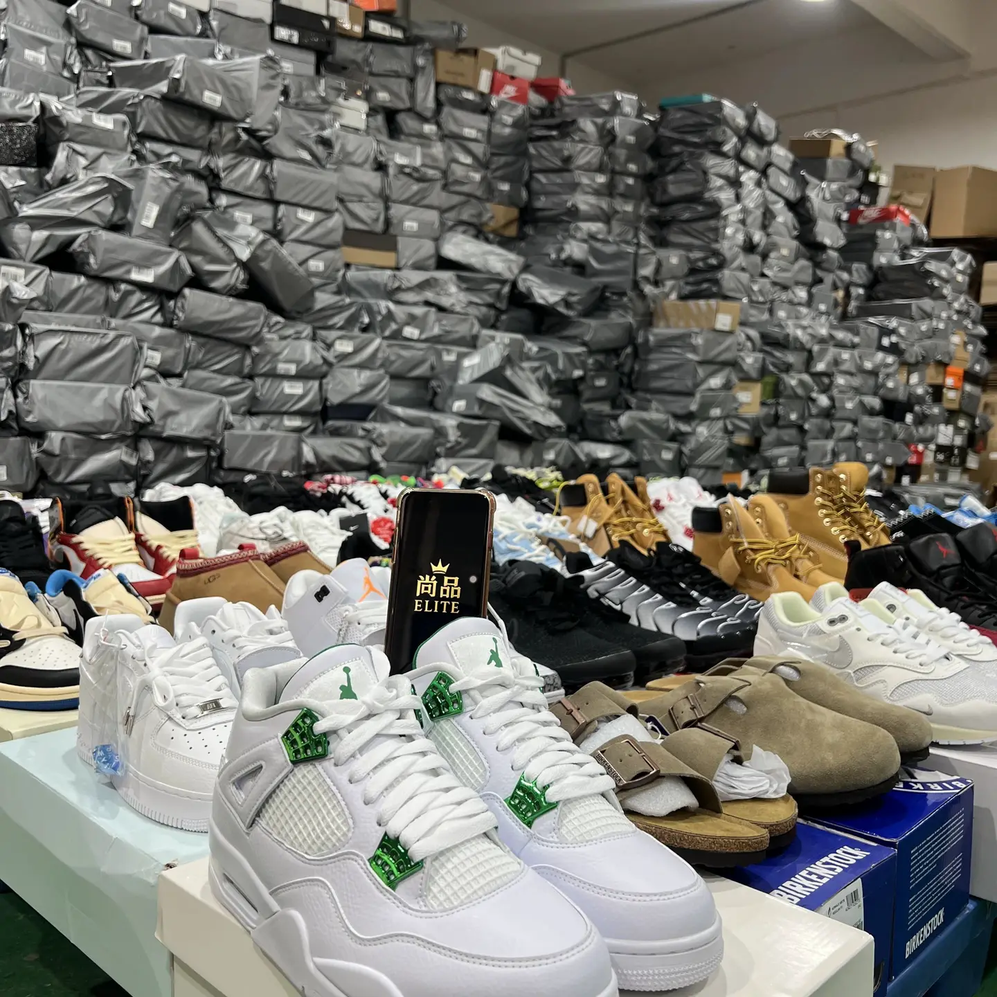 Mystery Sneaker Blind Box: https://a-perfect-product-catalog.x.yupoo.com/albums/229694230?uid=1