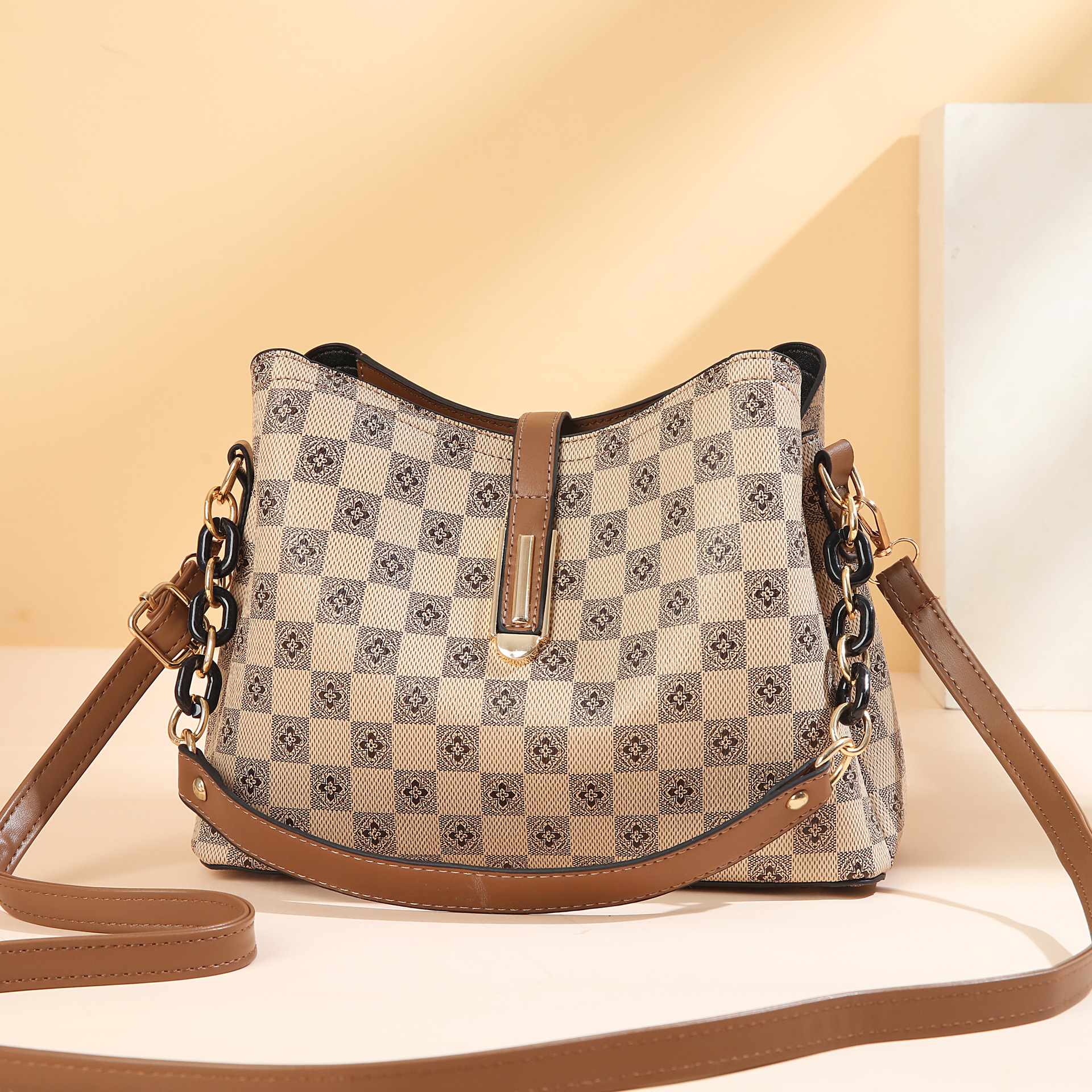 Taizhou Women's Bag Checkerboard Bag Atmospheric Vintage Shoulder Bag Women's Large Capacity Bag Plaid Bucket Bag Bags