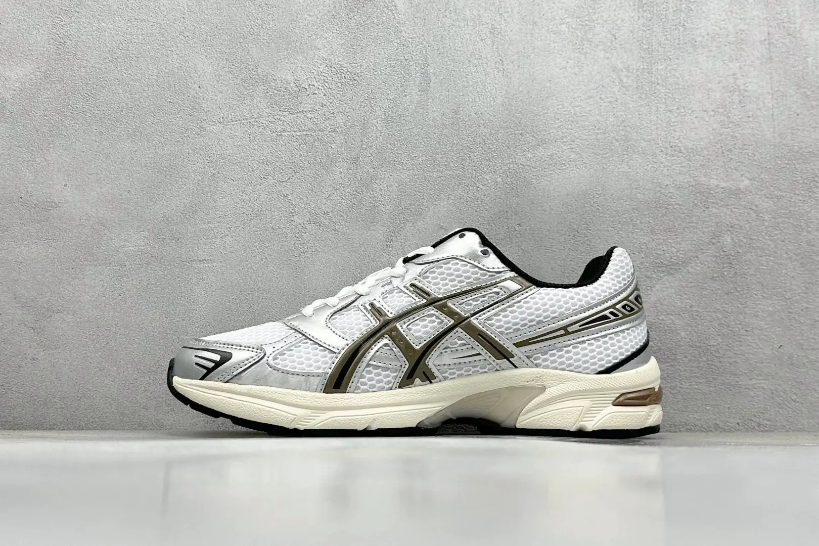 Asic Tiger GEL-1130 跑步鞋 其他颜色发图片给客服