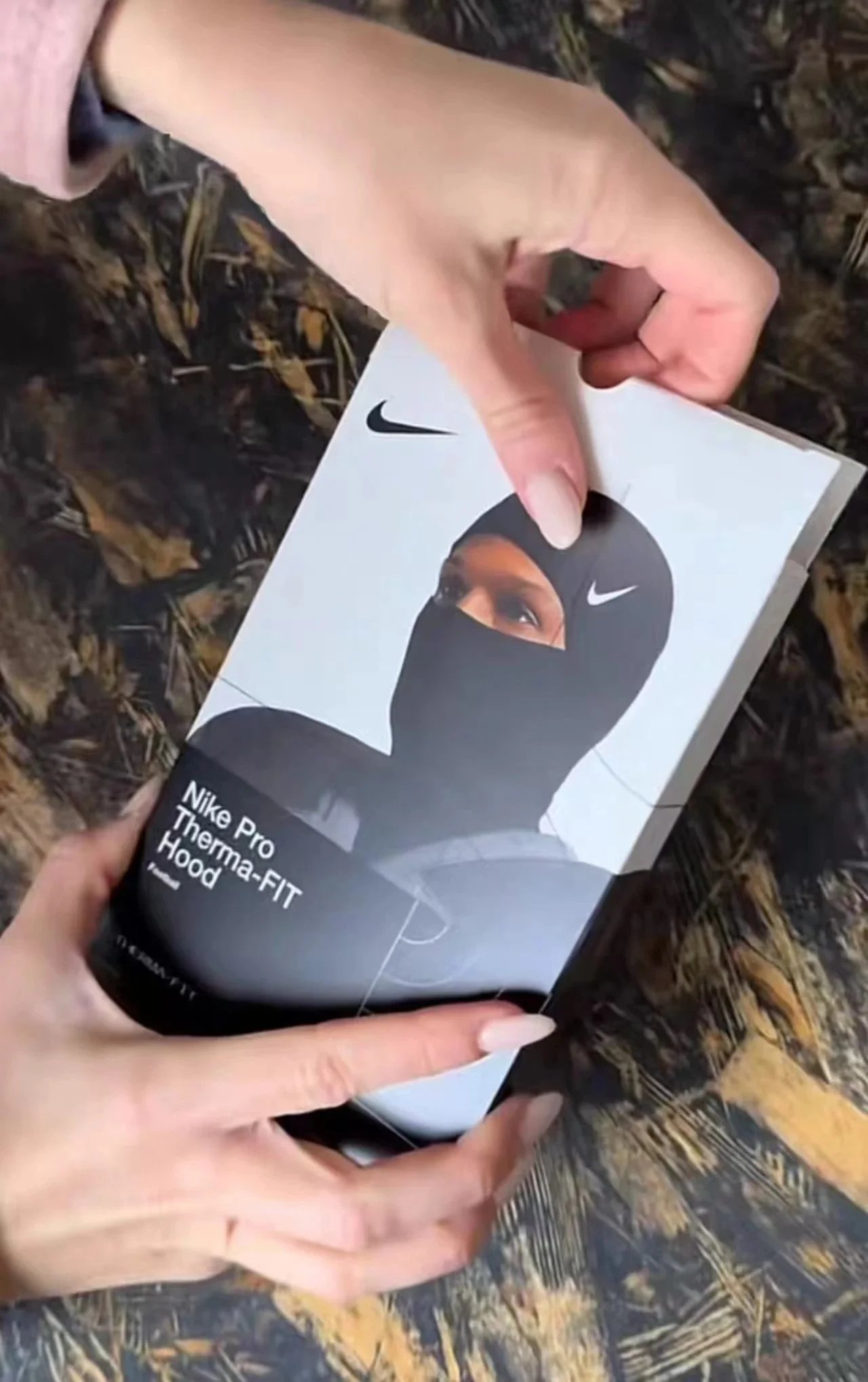 Nike Pro Therma-FIT Hood Football
