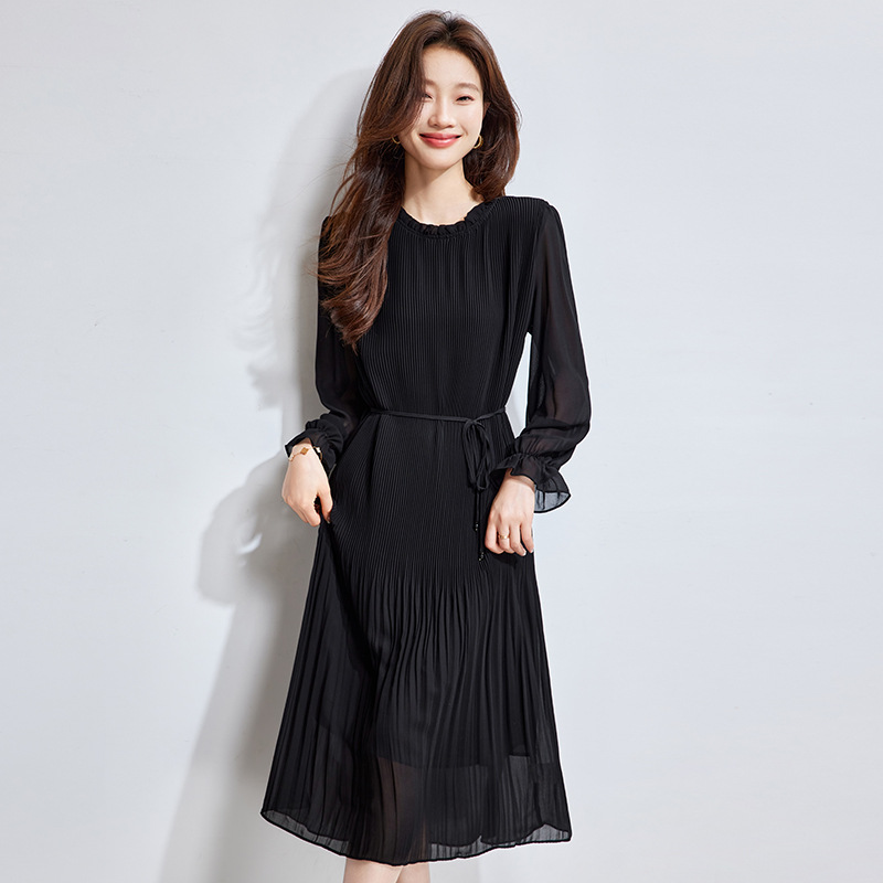 Early Summer 2025 New Style Celebrity Style Black Elegant Pleated dress French Long Sleeve Slim Chiffon Skirt