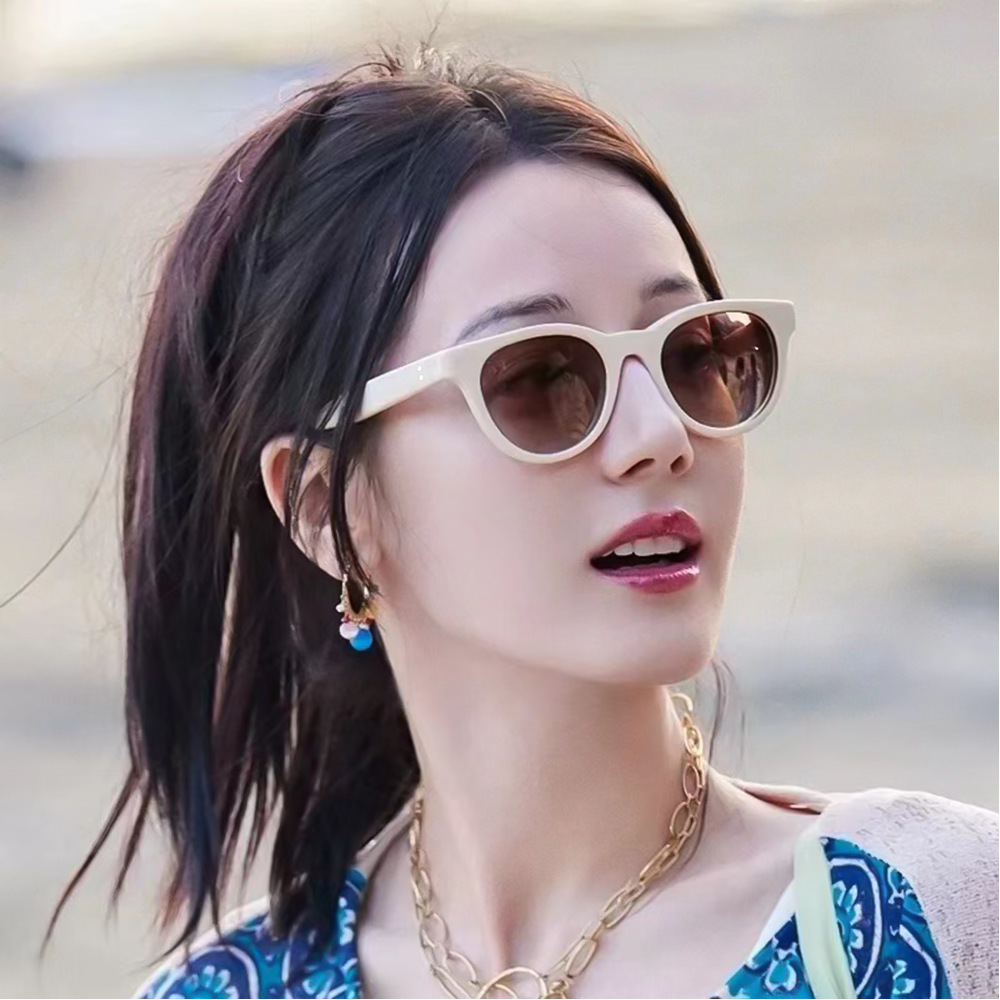 2026 New Retro Sunglasses for Women, High-End, Face-Slimming, Small Frame, White Polarized Women's Sunglasses, Uv Protection