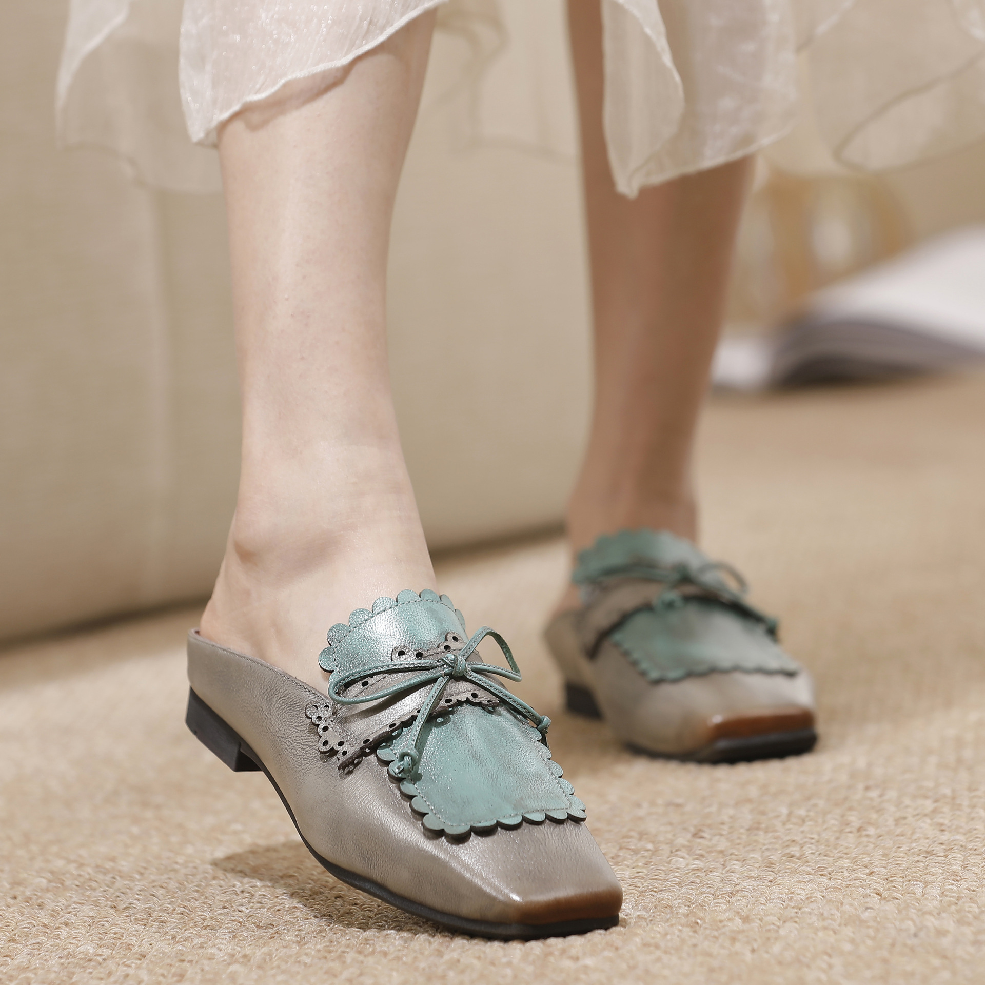 Retro Ethnic Style Closed-Toe Slippers for Women, 2026 Spring/Summer New Model, Genuine Leather, Soft Sole, Comfortable Slip-On Outdoor Slippers