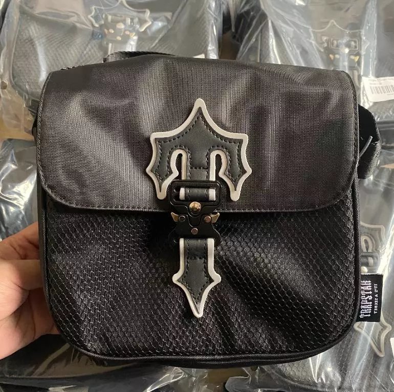 TRAPSTAR crossbody bag