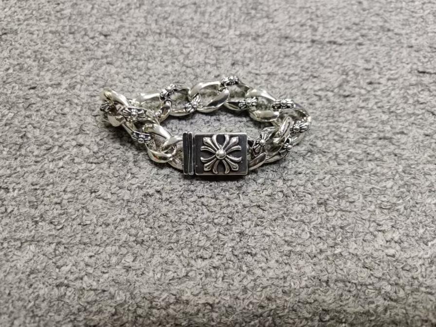 Smoky Rain Wind Bell Cross Bracelet Quan Zhilong Same Style Retro Aggressive Rough Cross Flower Bracelet for Men QC